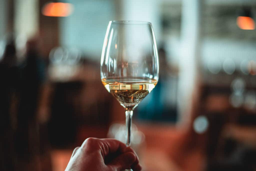 Wie lange ist offener Wein haltbar?
